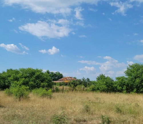 Huge regulated plot land - huge,